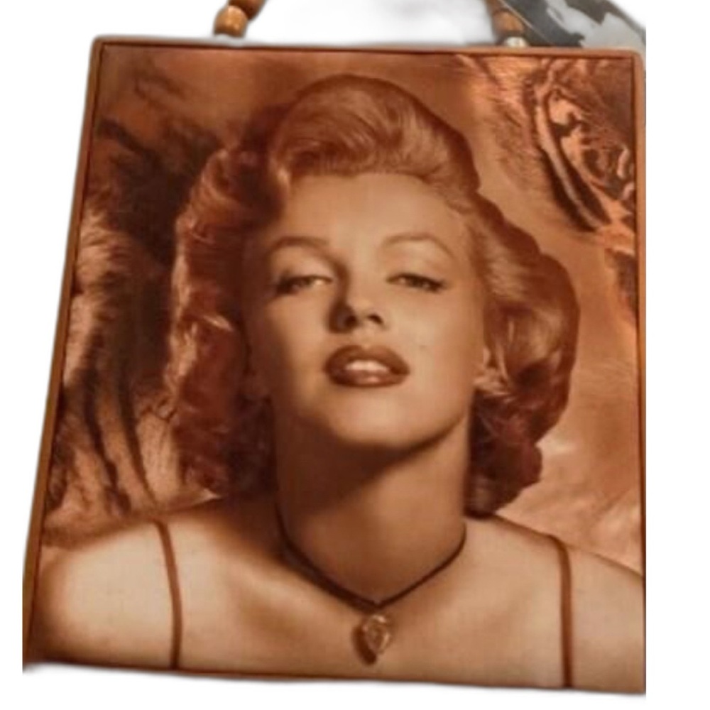 Marilyn Monroe Red Lipped Portrait cigar box suitcase NWT